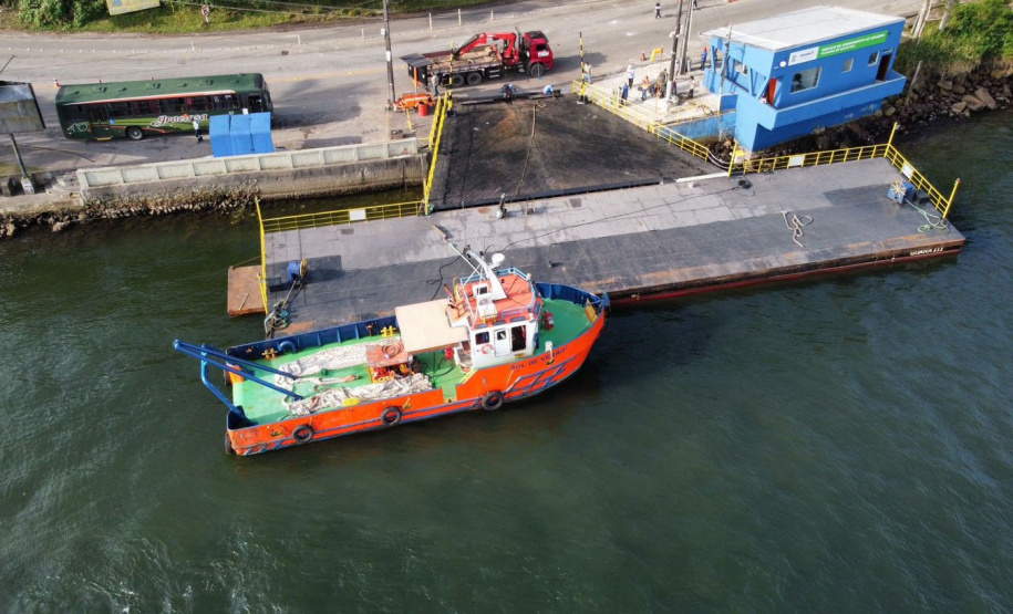 Ferry boat de Guaratuba opera normalmente após troca de ponte