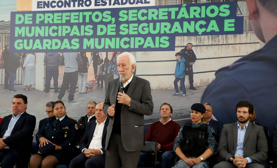 Governador em exercício Darci Piana participa do Encontro Estadual de Prefeitos, Secretários Municipais de Segurança e Guardas Municipais  -