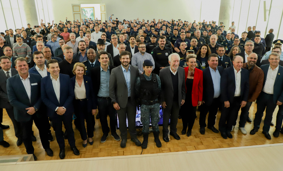 Governador em exercício Darci Piana participa do Encontro Estadual de Prefeitos, Secretários Municipais de Segurança e Guardas Municipais  -