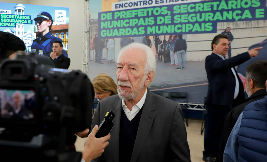 Governador em exercício Darci Piana participa do Encontro Estadual de Prefeitos, Secretários Municipais de Segurança e Guardas Municipais  -