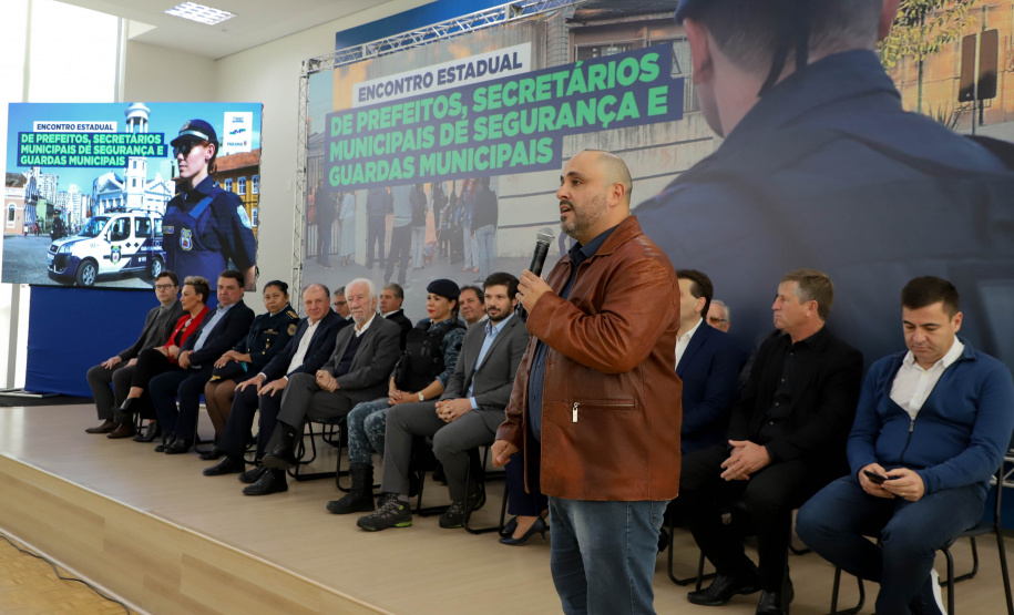 Governador em exercício Darci Piana participa do Encontro Estadual de Prefeitos, Secretários Municipais de Segurança e Guardas Municipais  -