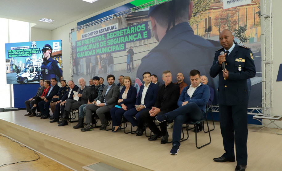 Governador em exercício Darci Piana participa do Encontro Estadual de Prefeitos, Secretários Municipais de Segurança e Guardas Municipais  -