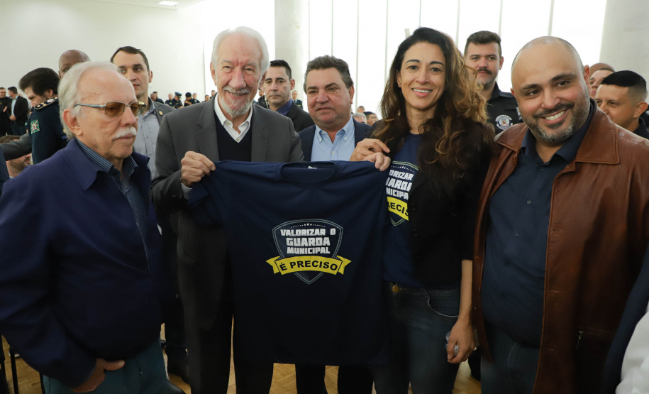 Governador em exercício Darci Piana participa do Encontro Estadual de Prefeitos, Secretários Municipais de Segurança e Guardas Municipais  -