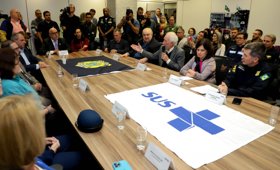 Vice Governador Darci Piana participa de encontro com os parceiros envolvidos na retomada do Serviço Aeromédico da PRF no Paraná - Foto: Ari Dias/AEN