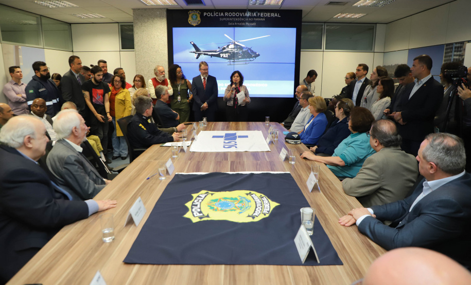 Vice Governador Darci Piana participa de encontro com os parceiros envolvidos na retomada do Serviço Aeromédico da PRF no Paraná - Foto: Ari Dias/AEN