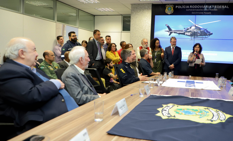 Vice Governador Darci Piana participa de encontro com os parceiros envolvidos na retomada do Serviço Aeromédico da PRF no Paraná - Foto: Ari Dias/AEN