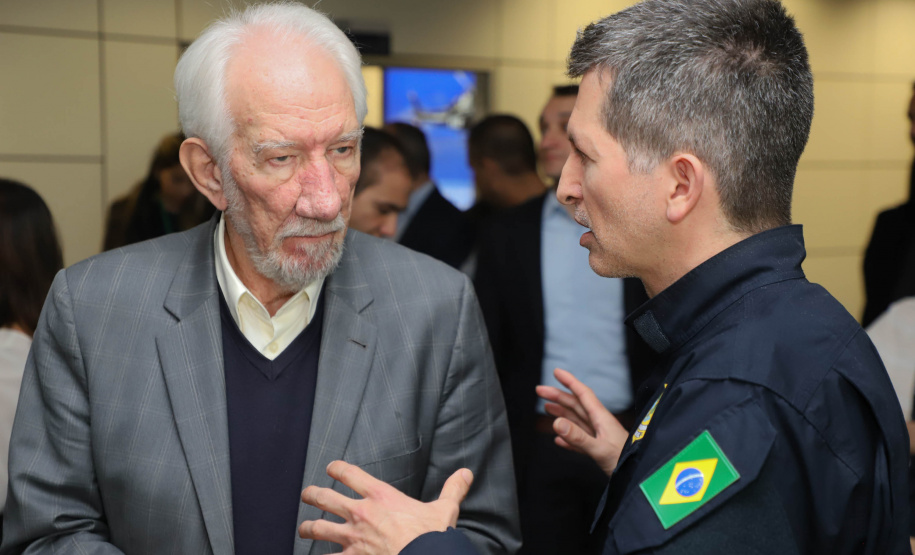 Vice Governador Darci Piana participa de encontro com os parceiros envolvidos na retomada do Serviço Aeromédico da PRF no Paraná - Foto: Ari Dias/AEN