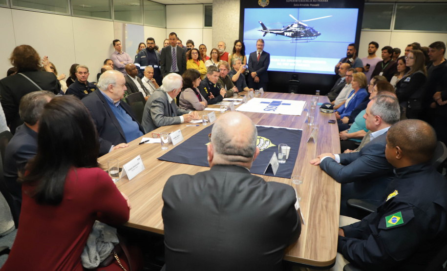 Vice Governador Darci Piana participa de encontro com os parceiros envolvidos na retomada do Serviço Aeromédico da PRF no Paraná - Foto: Ari Dias/AEN