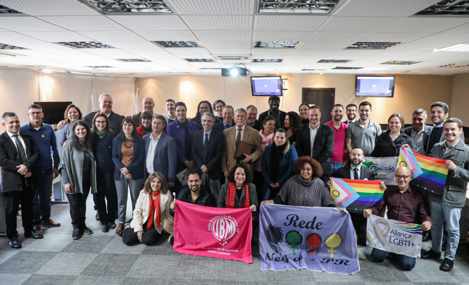 Estado empossa novos membros no Conselho Permanente dos Direitos Humanos do Paraná