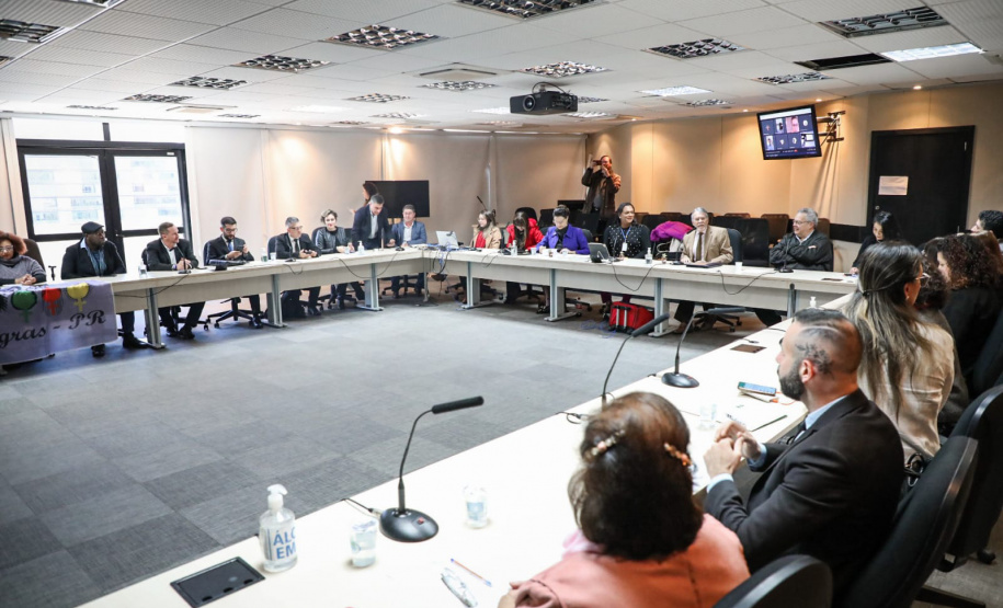 Estado empossa novos membros no Conselho Permanente dos Direitos Humanos do Paraná