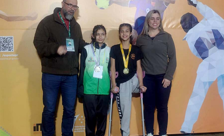 A atleta Eduarda Goes Guardiano, a Duda, de 12 anos, foi campeã dos Jogos Escolares do Paraná (JEPs), na modalidade Wrestling - categoria feminino até 39 kg, no último final de semana, em Maringá.
