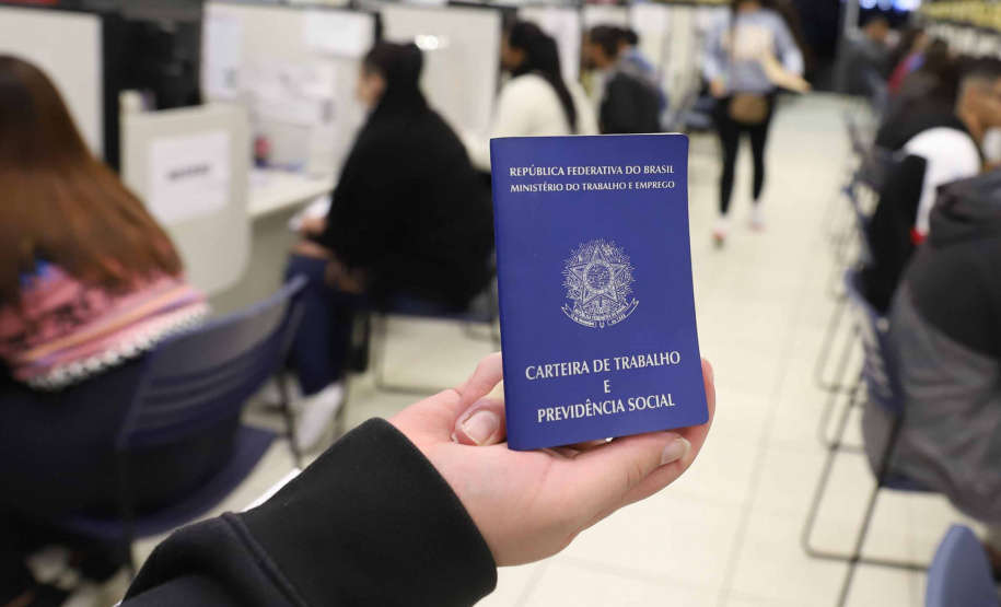 Mutirão Emprega Mais Curitiba oferece 1.500 vagas nesta terça-feira