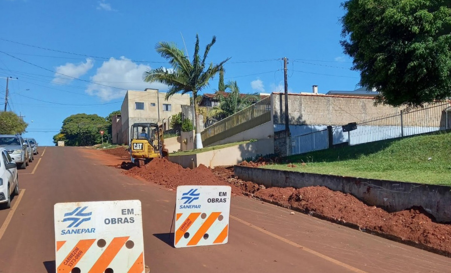 Com obra em fase final na cidade, Sanepar faz visitas, reuniões, cursos e oficinas com a comunidade