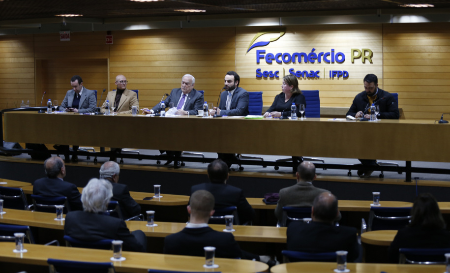 Encontro de Consulados e Câmaras de Comércio na sede da Fecomércio