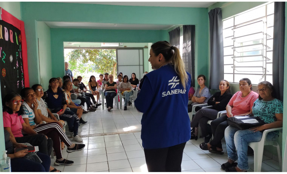 Mulheres de União da Vitória aprendem a fazer sabão ecológico