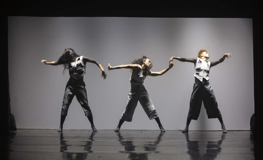 Estreia: Balé Teatro Guaíra se aproxima do público com espetáculo “Contraponto”