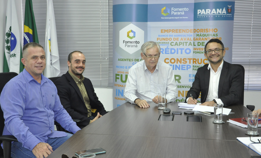Fomento Paraná firma parceria com São José da Boa Vista