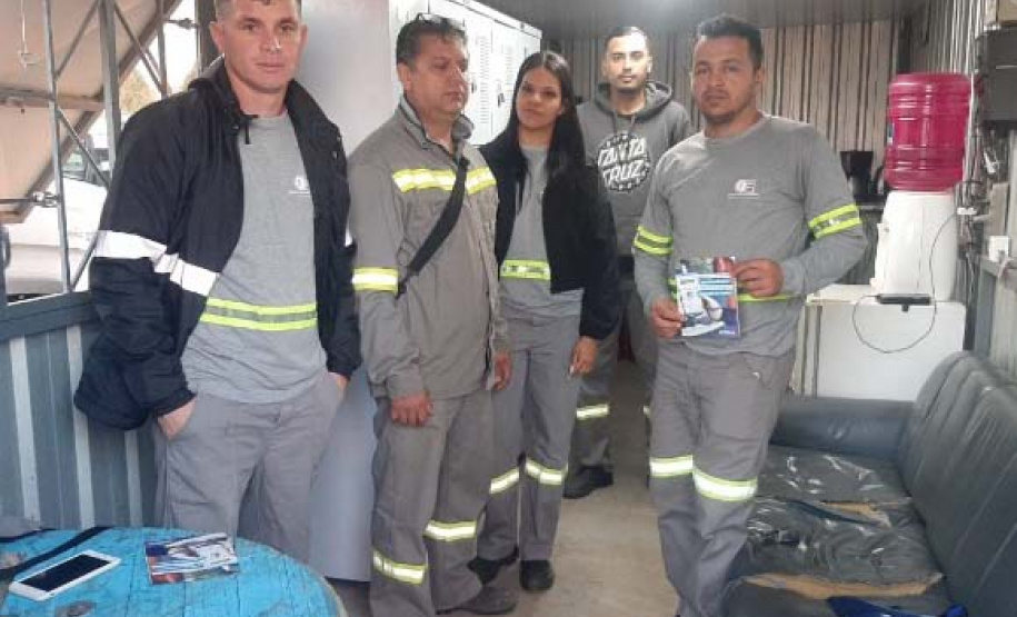 Portos do Paraná conscientiza sobre teste com etilômetro e separação de resíduos