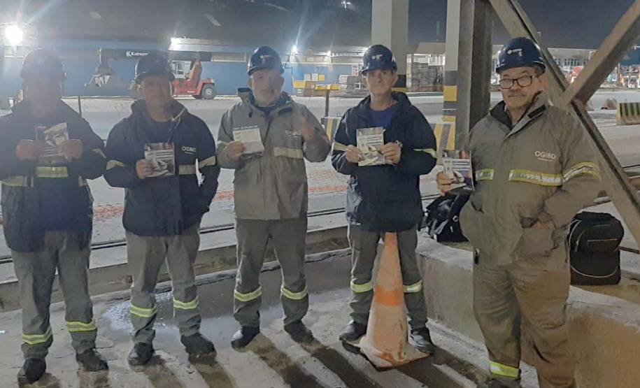 Portos do Paraná conscientiza sobre teste com etilômetro e separação de resíduos