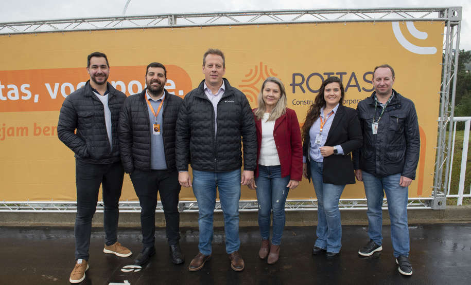 Entrega de apartamentos em Almirante Tamandaré Residencial Porto Tingui II