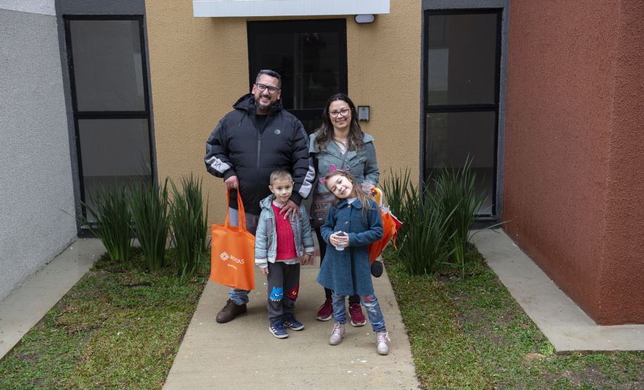 Entrega de apartamentos em Almirante Tamandaré Residencial Porto Tingui II