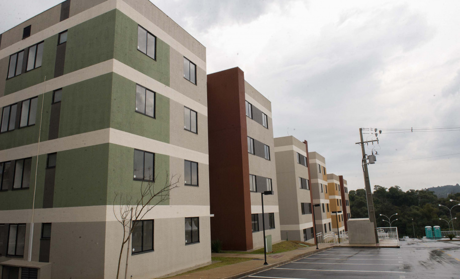 Entrega de apartamentos em Almirante Tamandaré Residencial Porto Tingui II