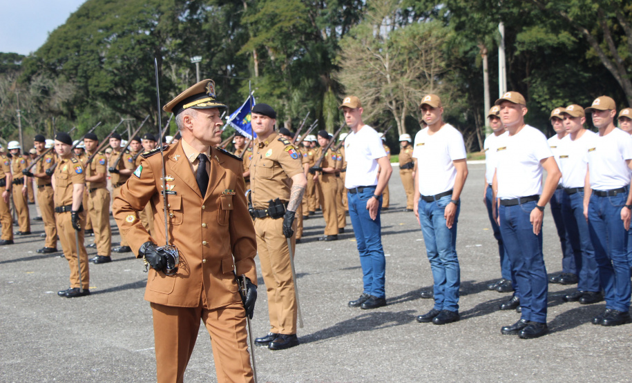 PMPR realiza passagem de comando da Academia Policial Militar do Guatupê