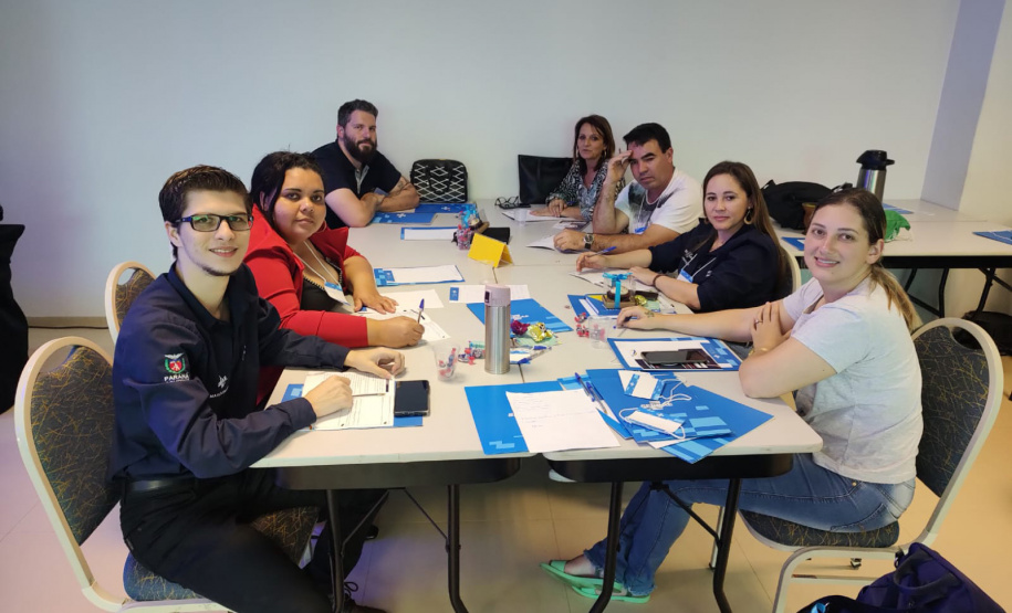 Fomento Paraná e Sebrae iniciam série de encontros regionais de agentes de crédito