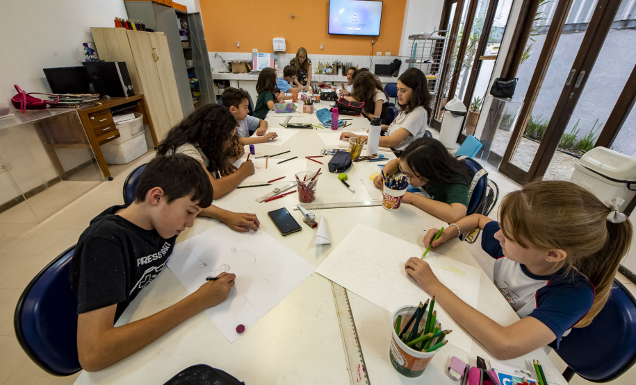 Homenagem à Rita Lee e fotos de Claudia Adujar no MUPA são destaques da programação