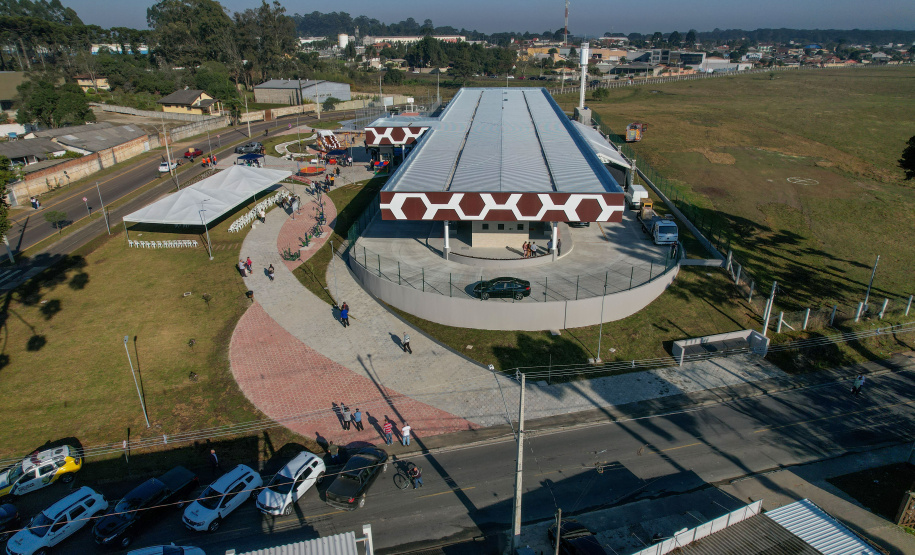 O governador Carlos Massa Ratinho Junior inaugurou neste sábado (05) o novo terminal de ônibus metropolitano de Piraquara, na Região Metropolitana de Curitiba (RMC).