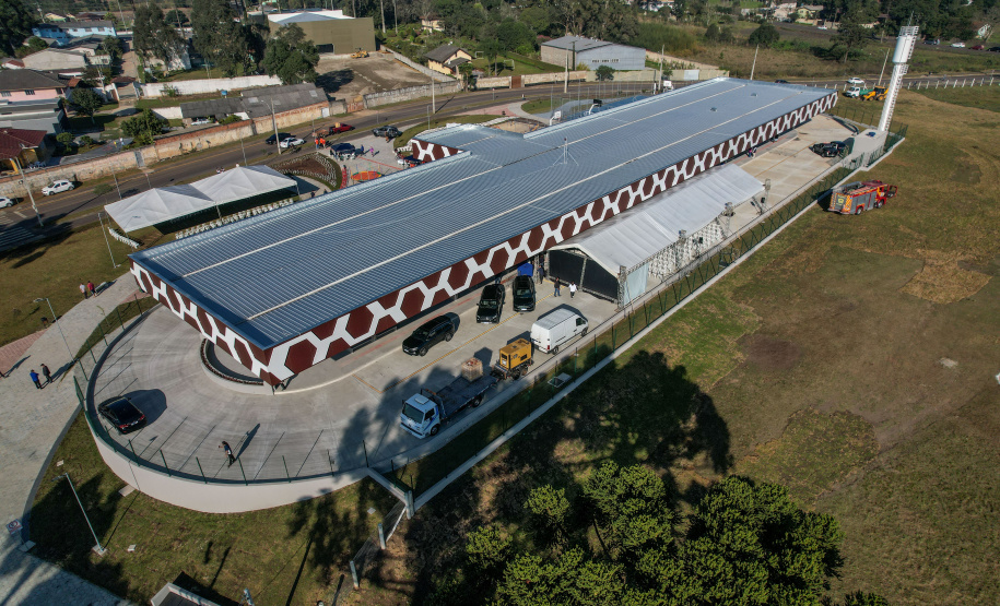 O governador Carlos Massa Ratinho Junior inaugurou neste sábado (05) o novo terminal de ônibus metropolitano de Piraquara, na Região Metropolitana de Curitiba (RMC).