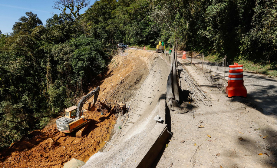Obras na Graciosa avançam; primeiros trechos podem ficar prontos este mês