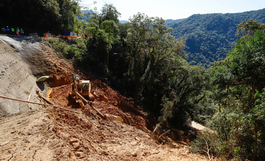 Obras na Graciosa avançam; primeiros trechos podem ficar prontos este mês