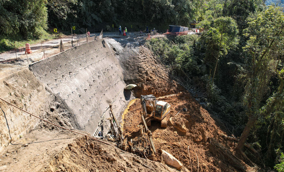 Obras na Graciosa avançam; primeiros trechos podem ficar prontos este mês
