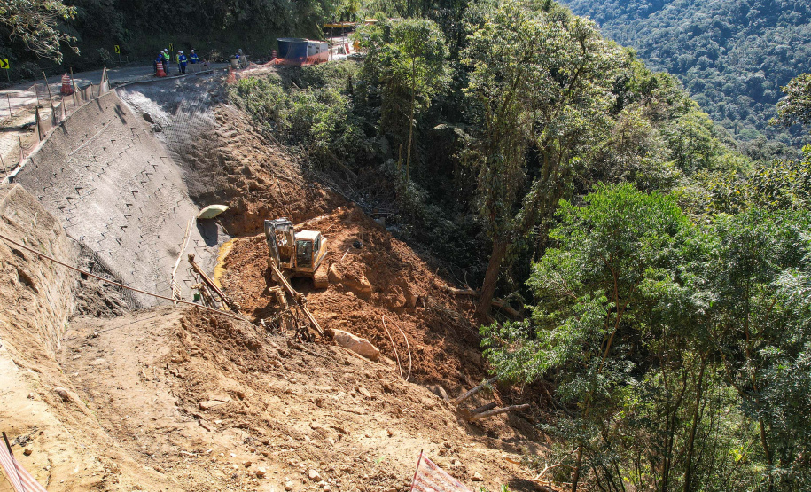 Obras na Graciosa avançam; primeiros trechos podem ficar prontos este mês