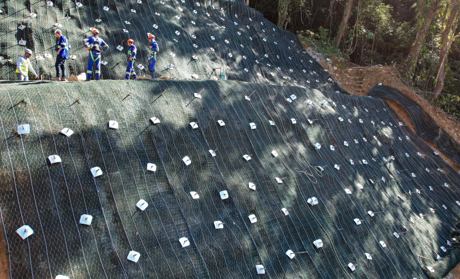 Obras na Graciosa avançam; primeiros trechos podem ficar prontos este mês
