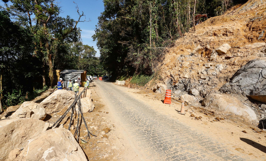 Obras na Graciosa avançam; primeiros trechos podem ficar prontos este mês