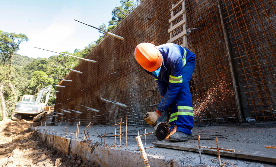 Obras na Graciosa avançam; primeiros trechos podem ficar prontos este mês