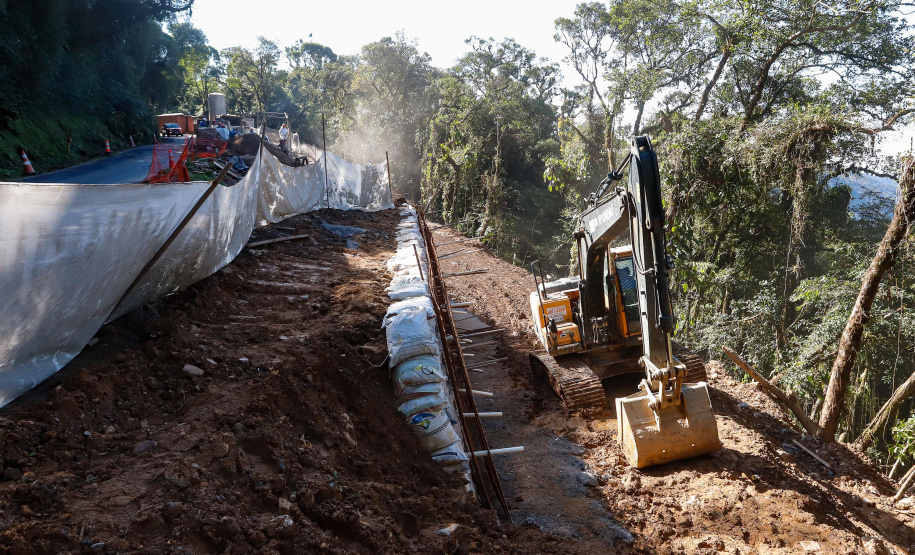 Obras na Graciosa avançam; primeiros trechos podem ficar prontos este mês