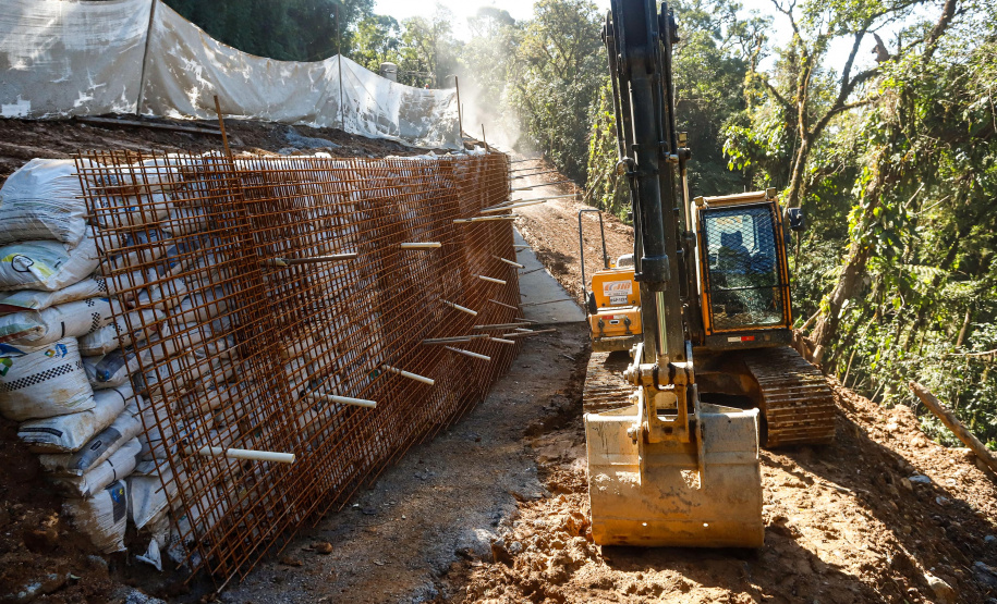 Obras na Graciosa avançam; primeiros trechos podem ficar prontos este mês