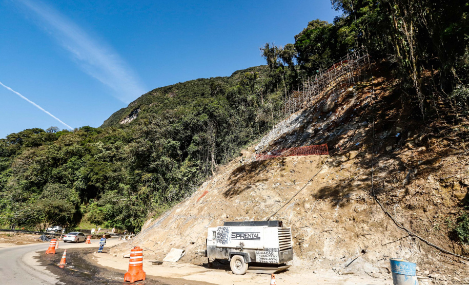 Obras na Graciosa avançam; primeiros trechos podem ficar prontos este mês
