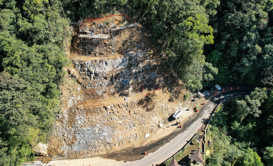 Obras na Graciosa avançam; primeiros trechos podem ficar prontos este mês