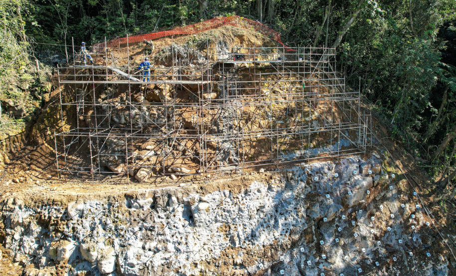 Obras na Graciosa avançam; primeiros trechos podem ficar prontos este mês