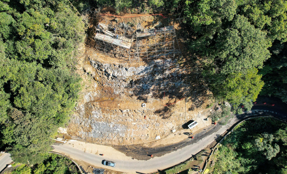 Obras na Graciosa avançam; primeiros trechos podem ficar prontos este mês