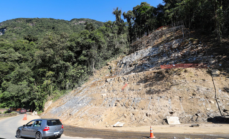 Obras na Graciosa avançam; primeiros trechos podem ficar prontos este mês