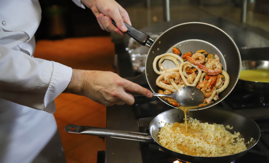 Paraná acumula as maiores altas da região Sul em serviços e turismo no primeiro semestre