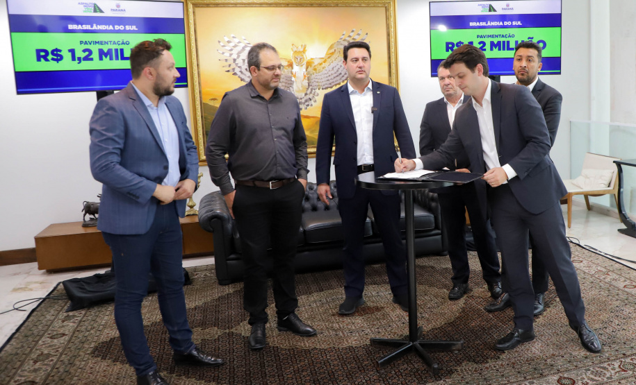 ASFALTO NOVO VIDA NOVA