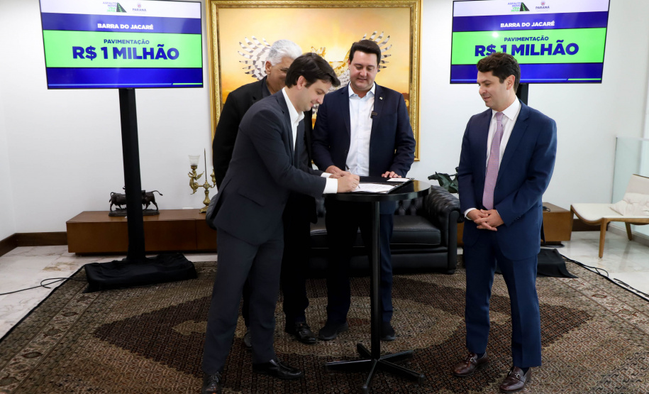 ASFALTO NOVO VIDA NOVA