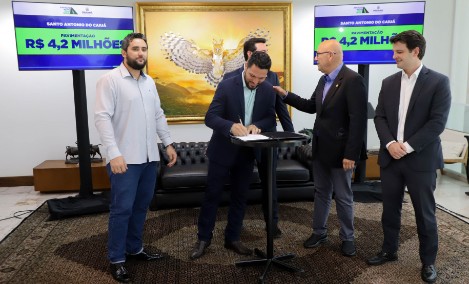 ASFALTO NOVO VIDA NOVA