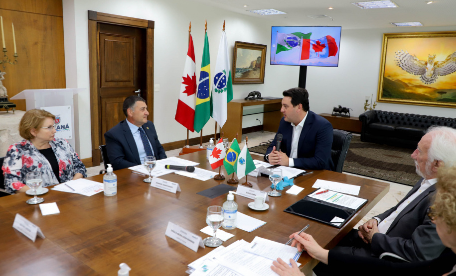 Embaixador do Canadá – Emmanuel Kamarianakis